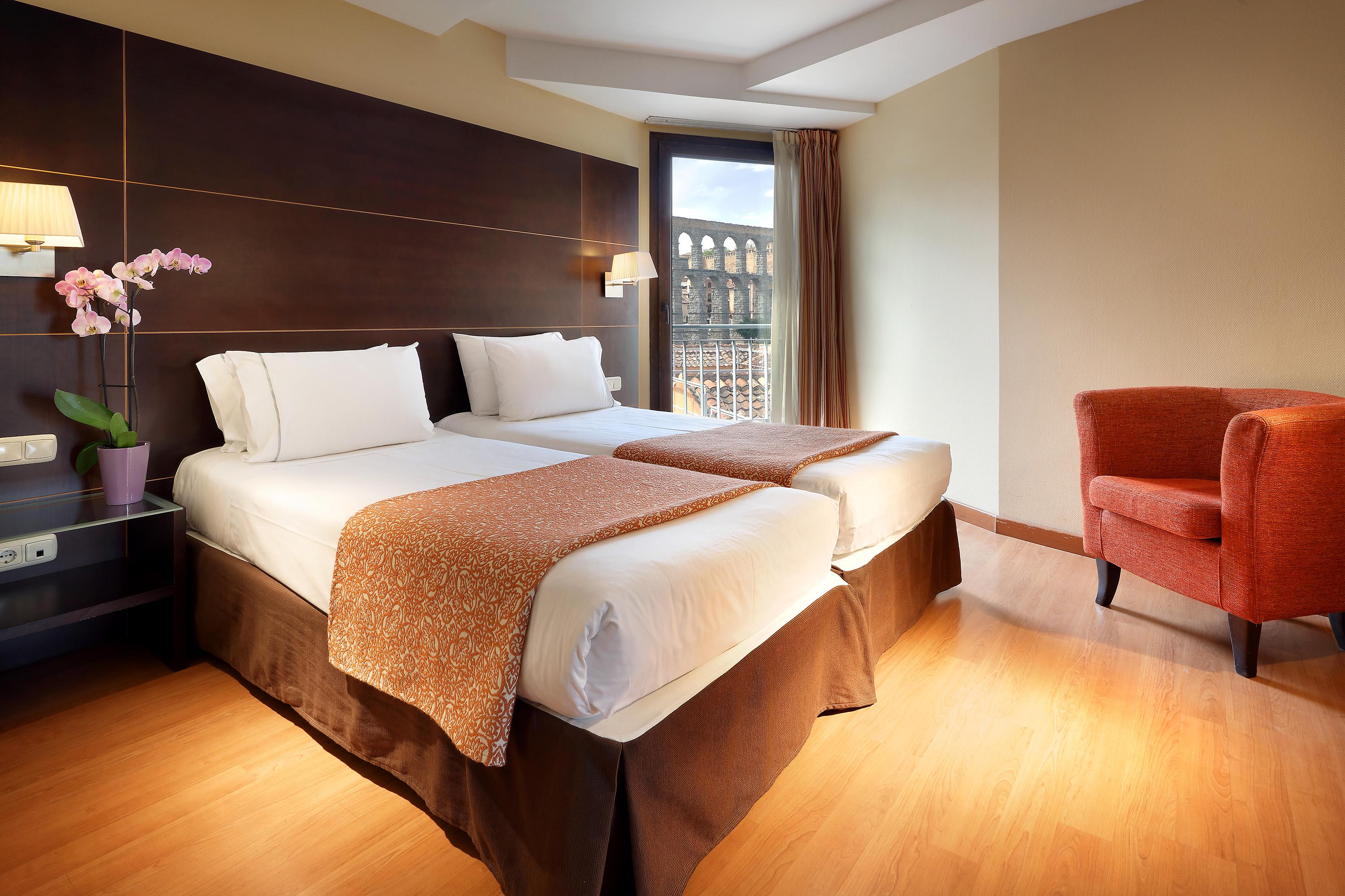Hotel Eurostars Plaza Acueducto à Ségovie Extérieur photo