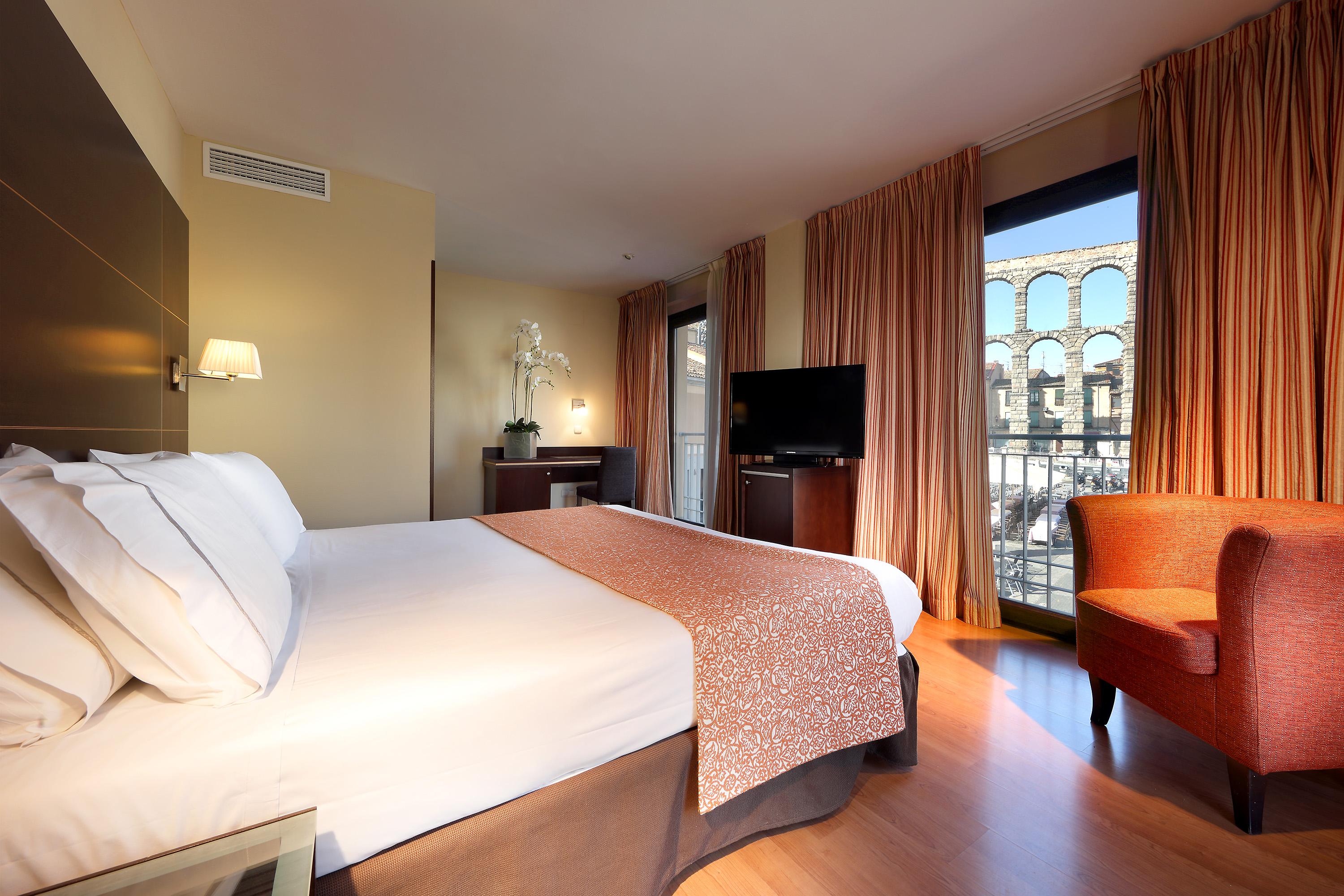 Hotel Eurostars Plaza Acueducto à Ségovie Extérieur photo